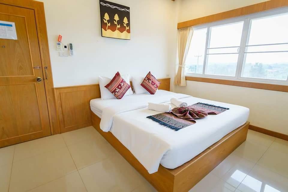 Phurua Mantra Hotel Екстериор снимка